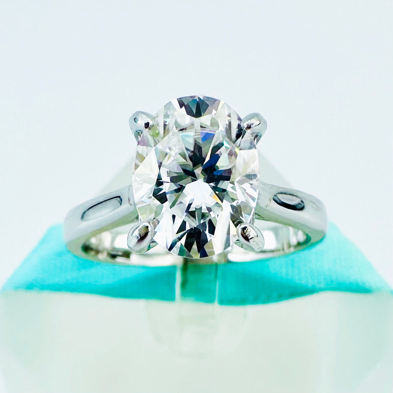 2CT Oval White Moissanite Solitaire