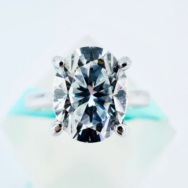2CT Oval White Moissanite Solitaire