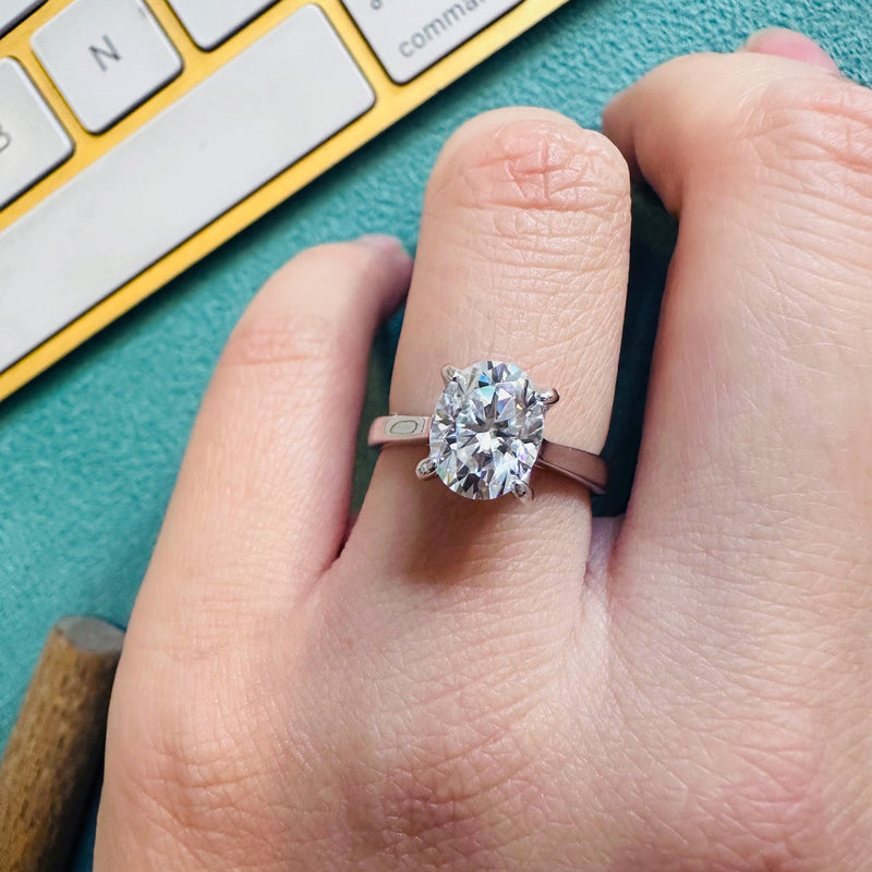 2CT Oval White Moissanite Solitaire